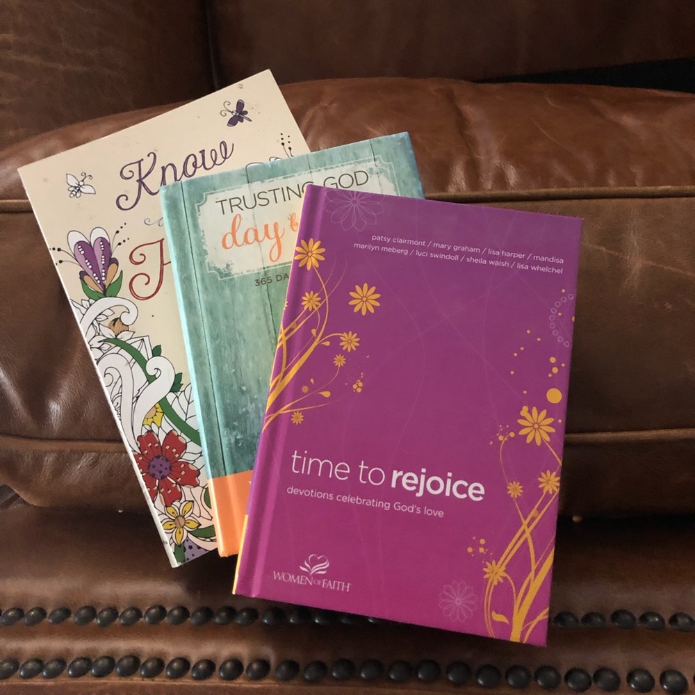 🌿 3 Book Bundle - Christian Devitionals